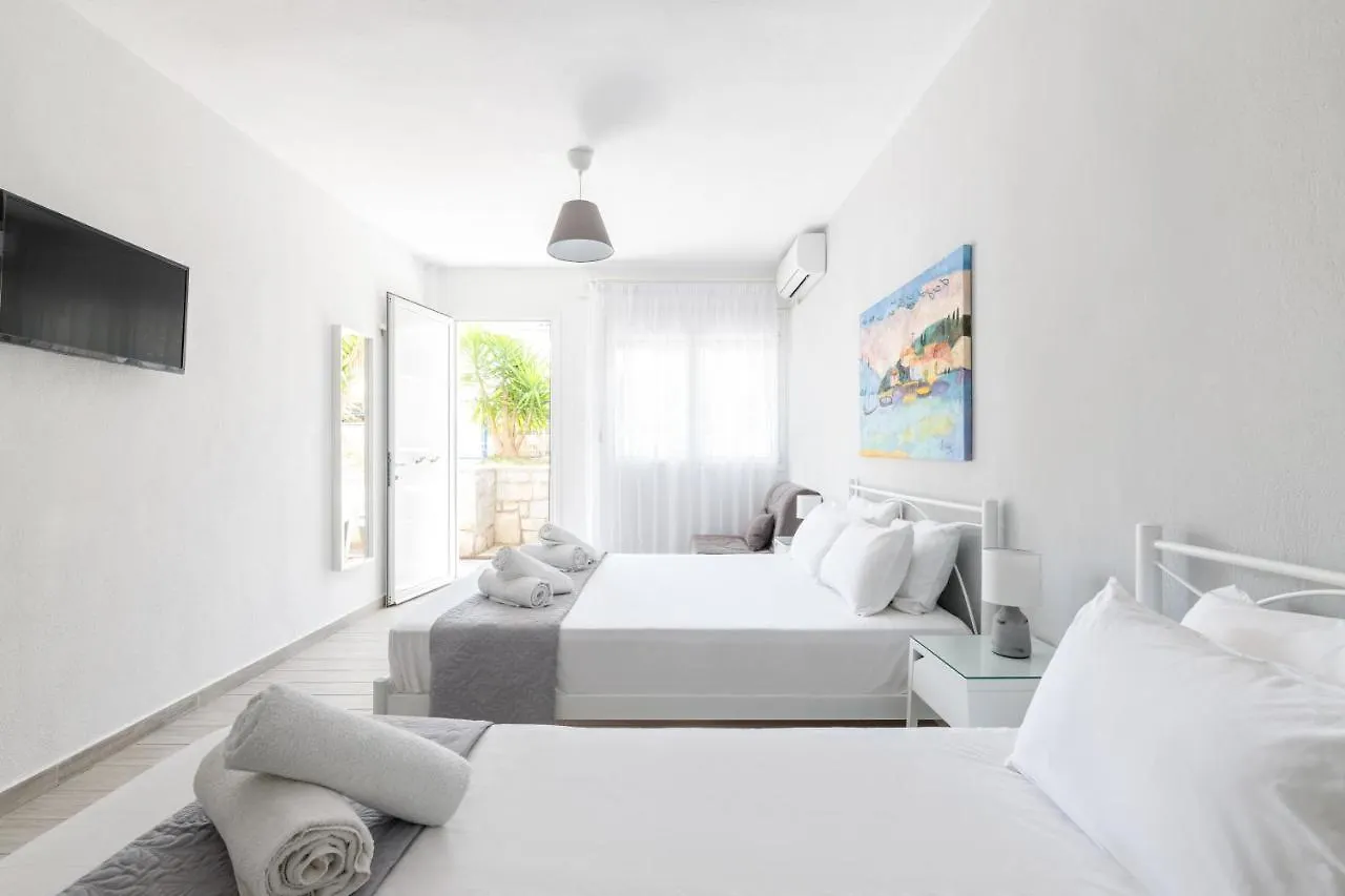 Valasi Studios Skala Fourkas Inn